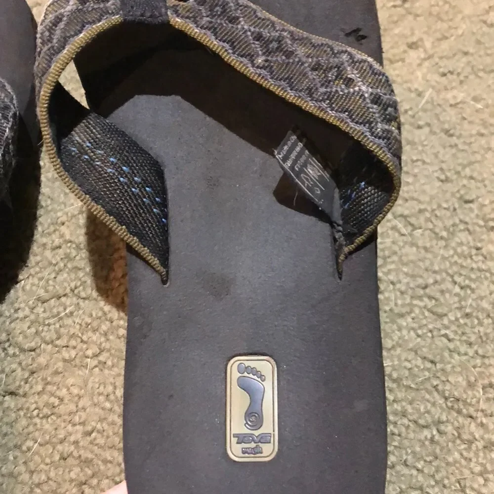 Men’s Teva Sz 9 Flip Flops